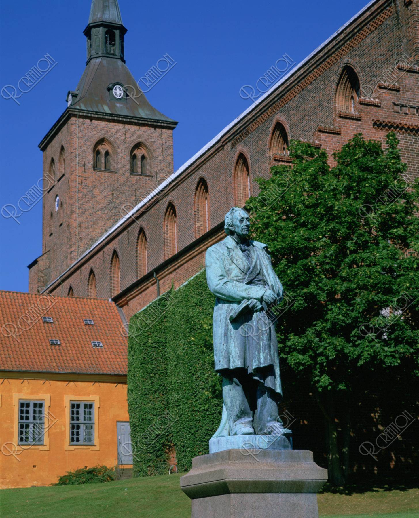 アンデルセンの像