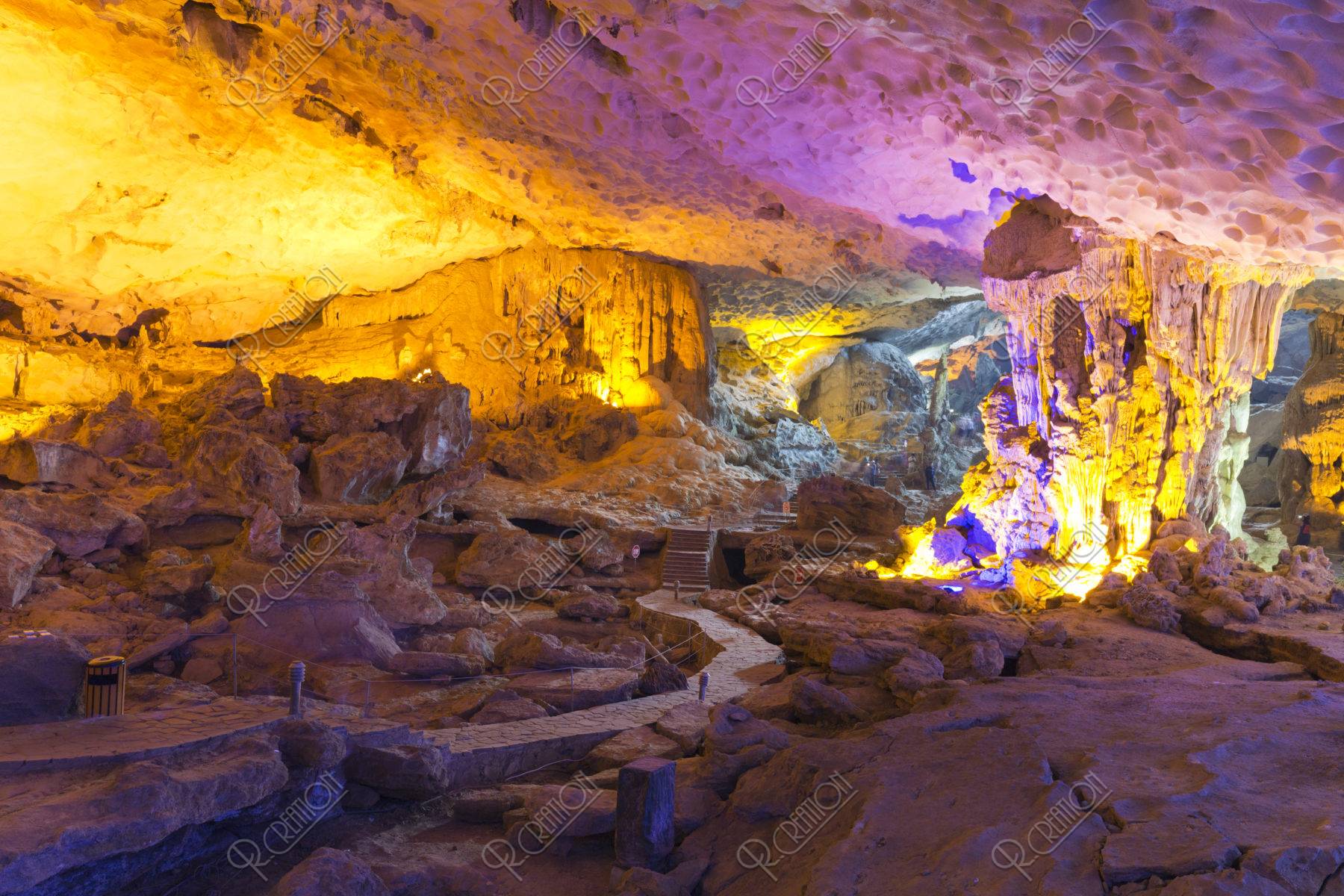 ハロン湾 スンソット洞窟