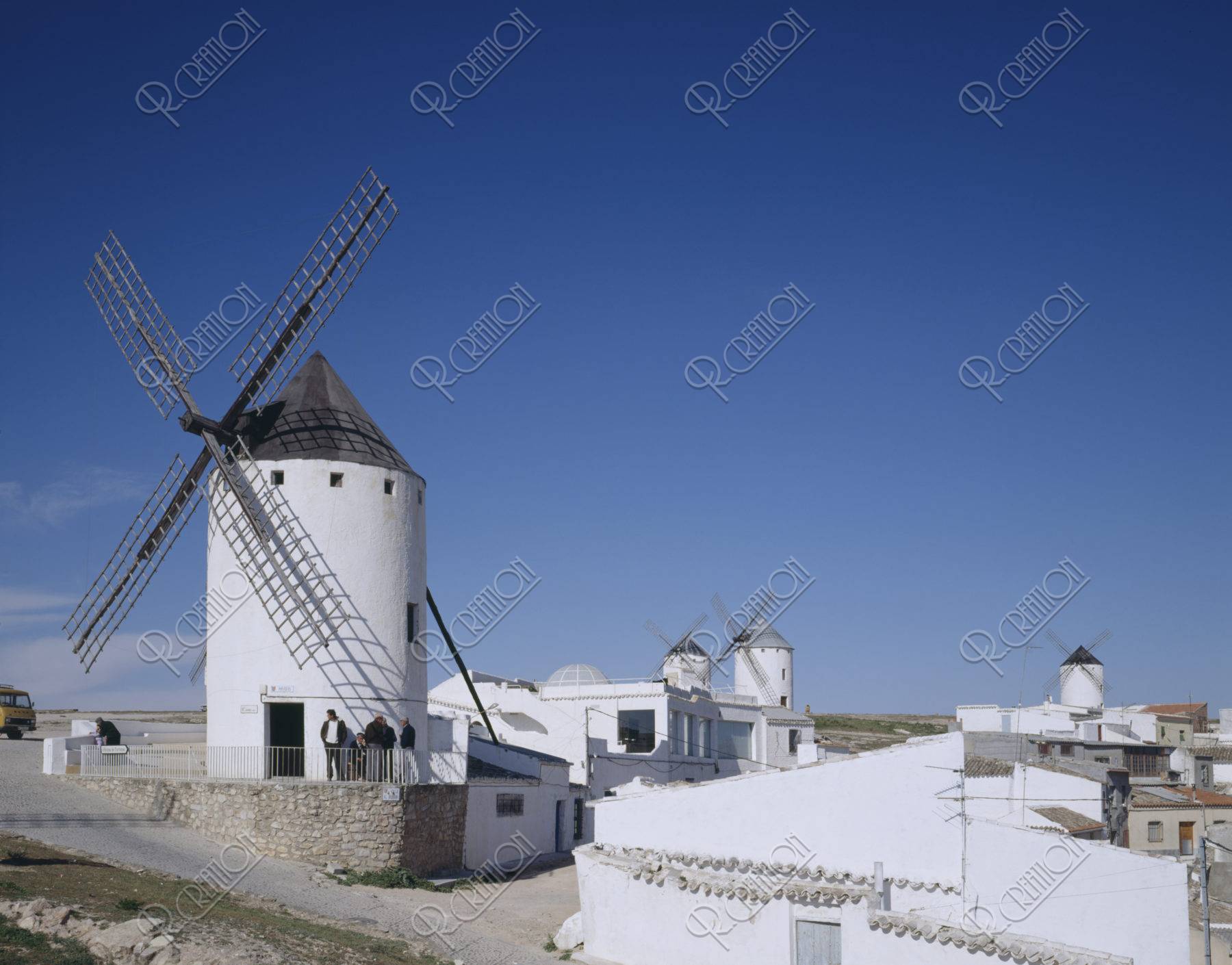 ラ．マンチャの風車 スペイン | 写真 | アールクリエーション