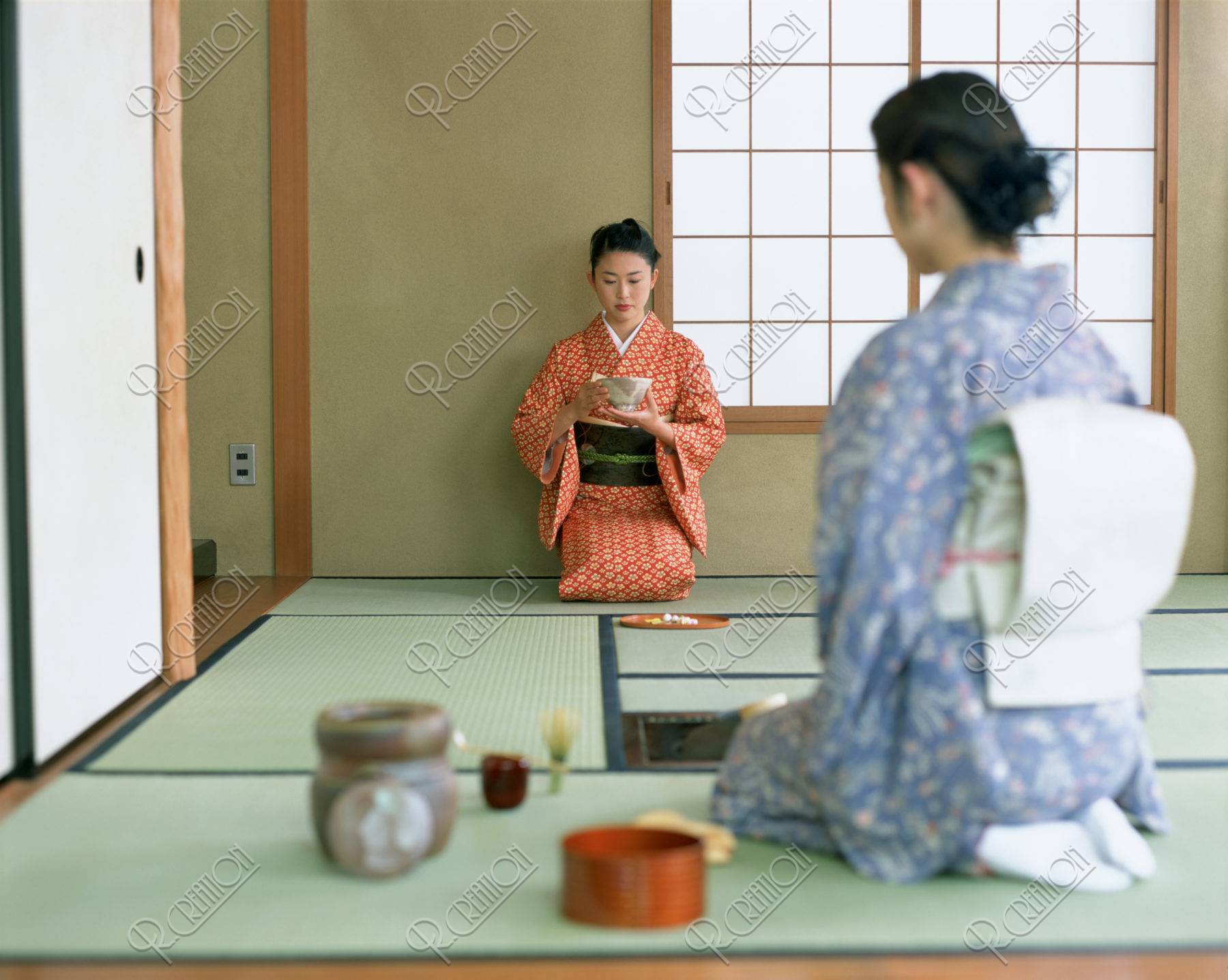 茶室の女性２人