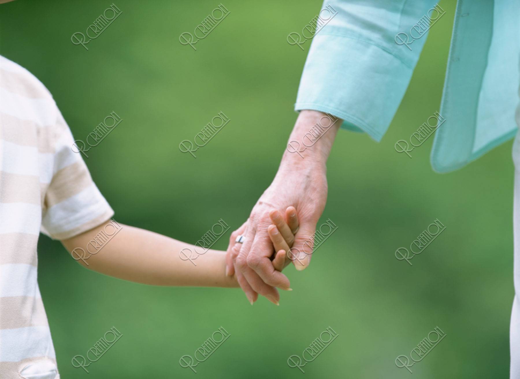 祖母と孫の手