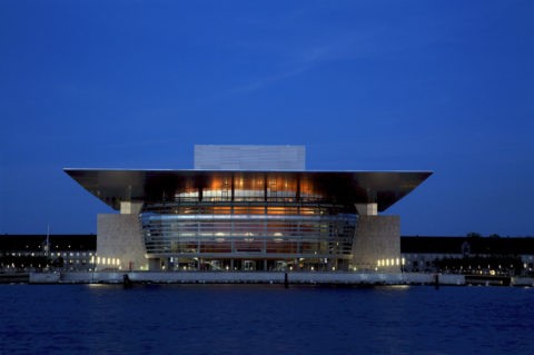 新オペラハウスの夕景