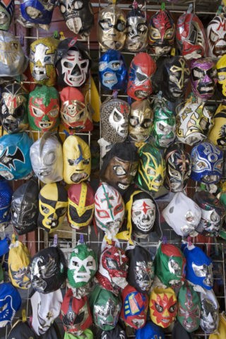 リベルタ市場 プロレスラーマスク