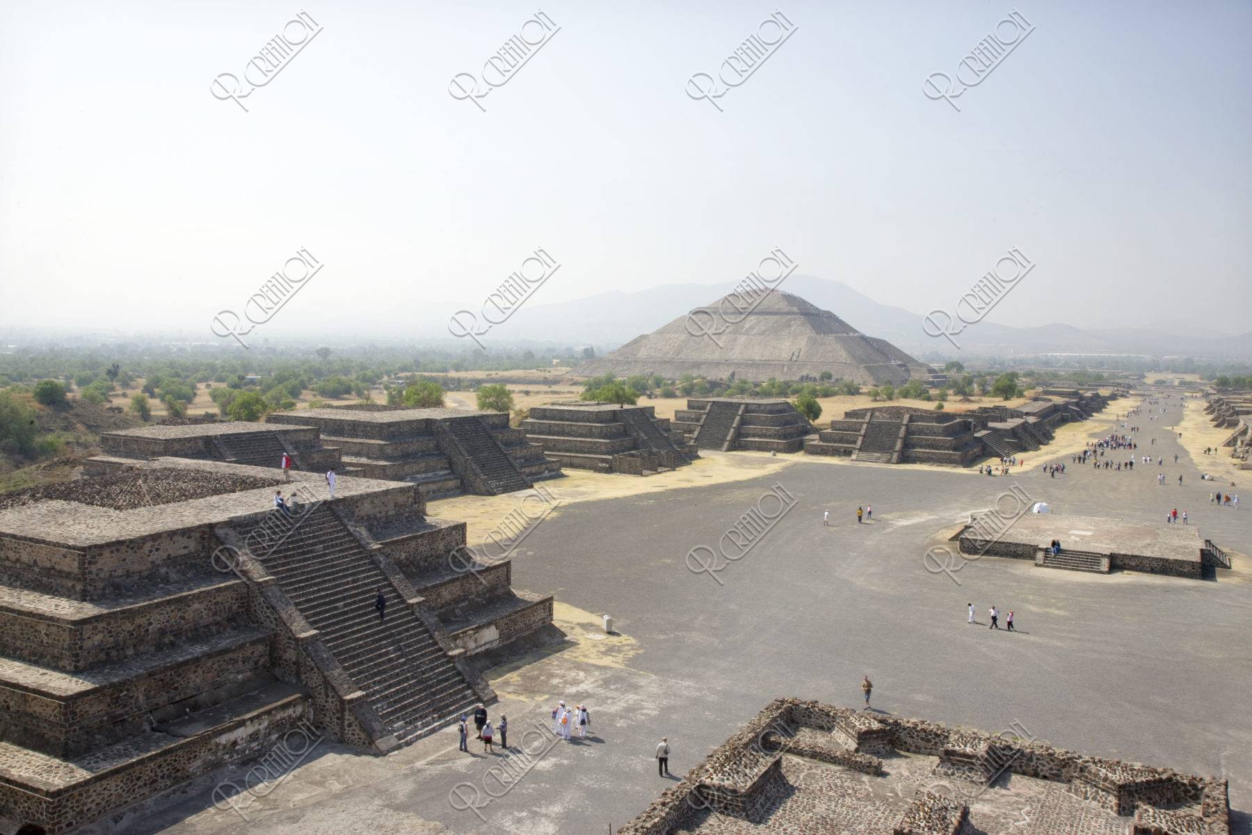 太陽のピラミッド 月のピラミッドから 世界遺産