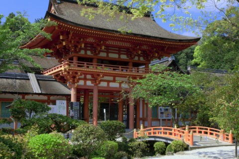 新緑の下鴨神社楼門 世界遺産