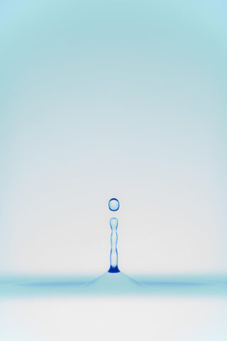 ブルーの水滴