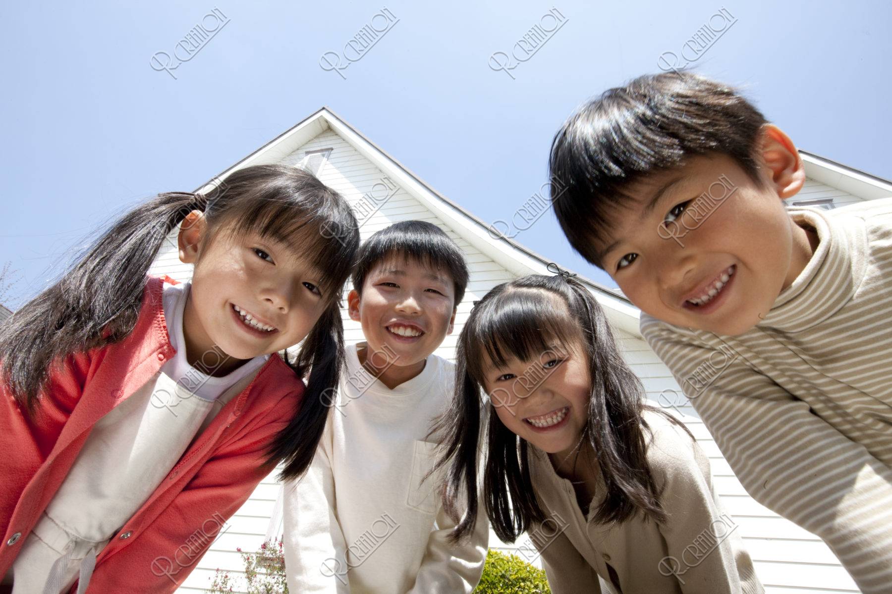 笑顔の子供たち ストックフォト アールクリエーション