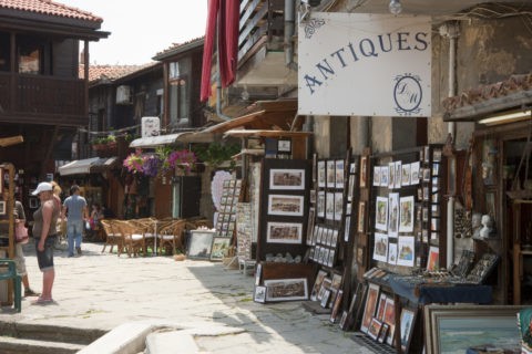 旧市街の土産物店