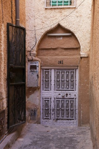 エルアーティフ 玄関のドア 世界遺産