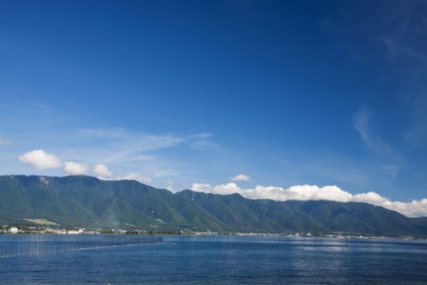 なぎさ公園から琵琶湖と比良山