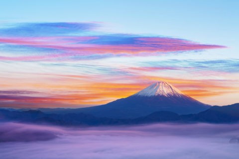 朝日の富士山と雲海