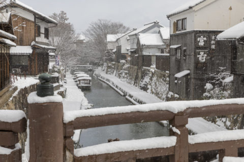 雪降る近江八幡八幡堀