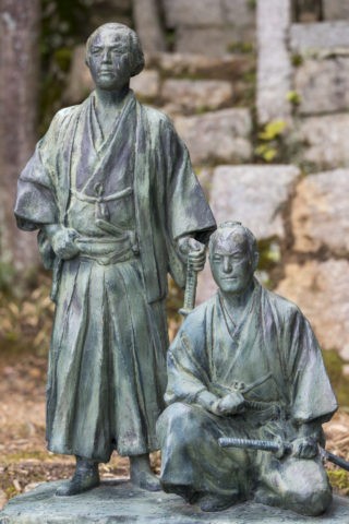 坂本龍馬 中岡慎太郎の銅像