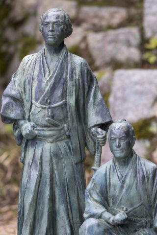 坂本龍馬 中岡慎太郎の銅像