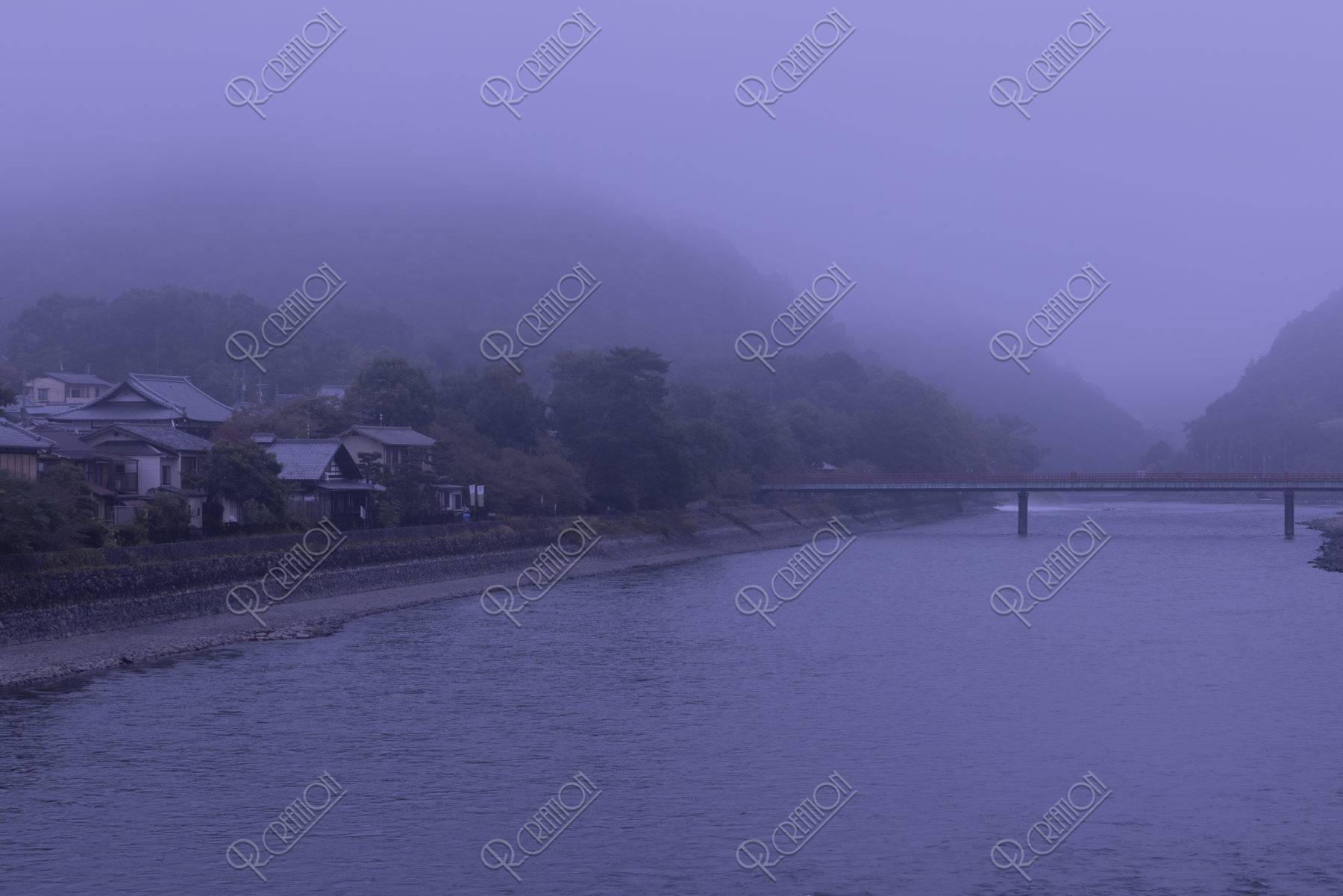 朝霧橋と宇治川の朝霧