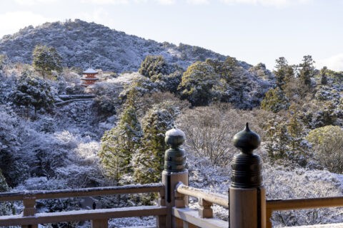 雪の清水寺 子安塔